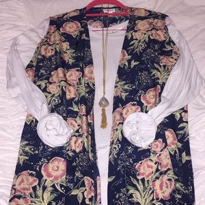 LuLaRoe Joy (Duster Vest)